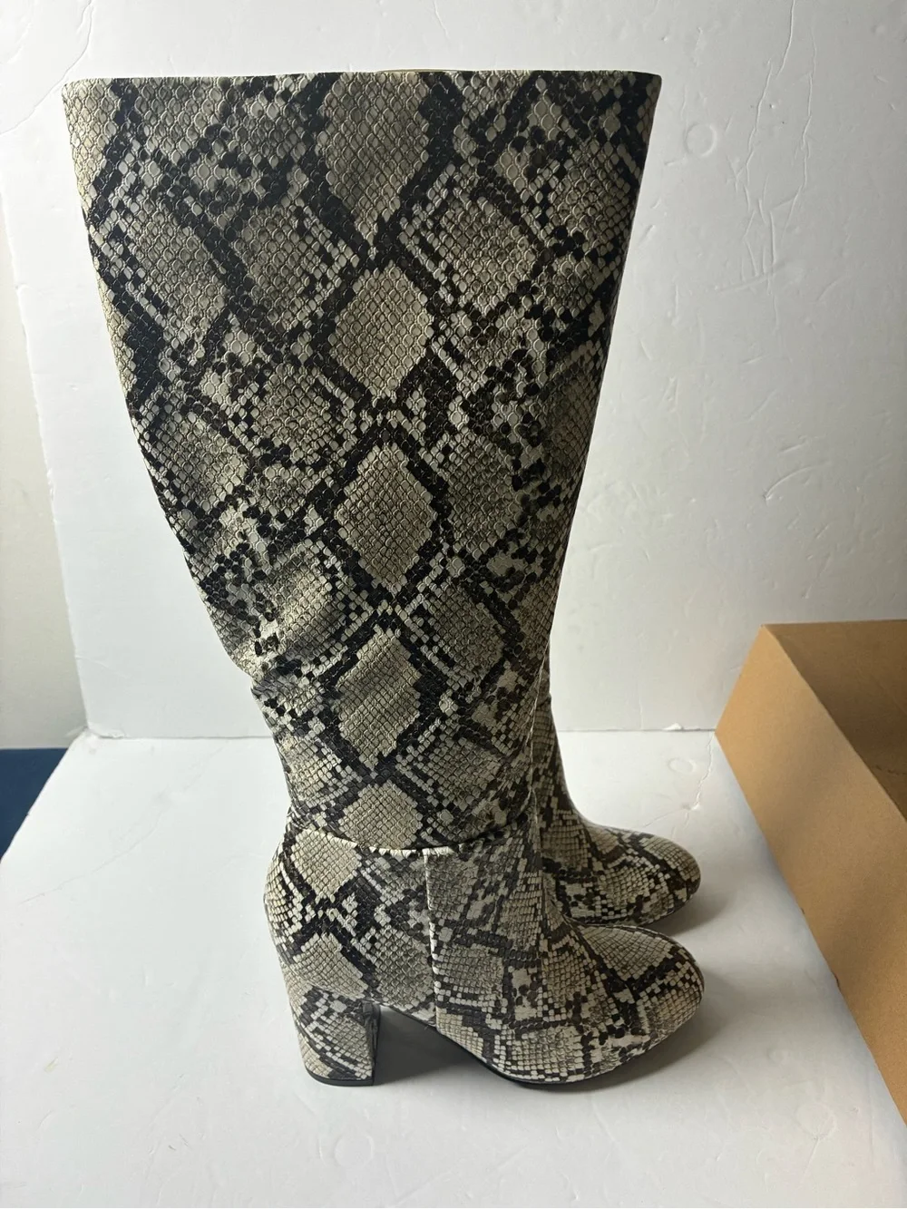 Amazon Essentials Snake-Print Over-the-Knee Boots - Black & Cream